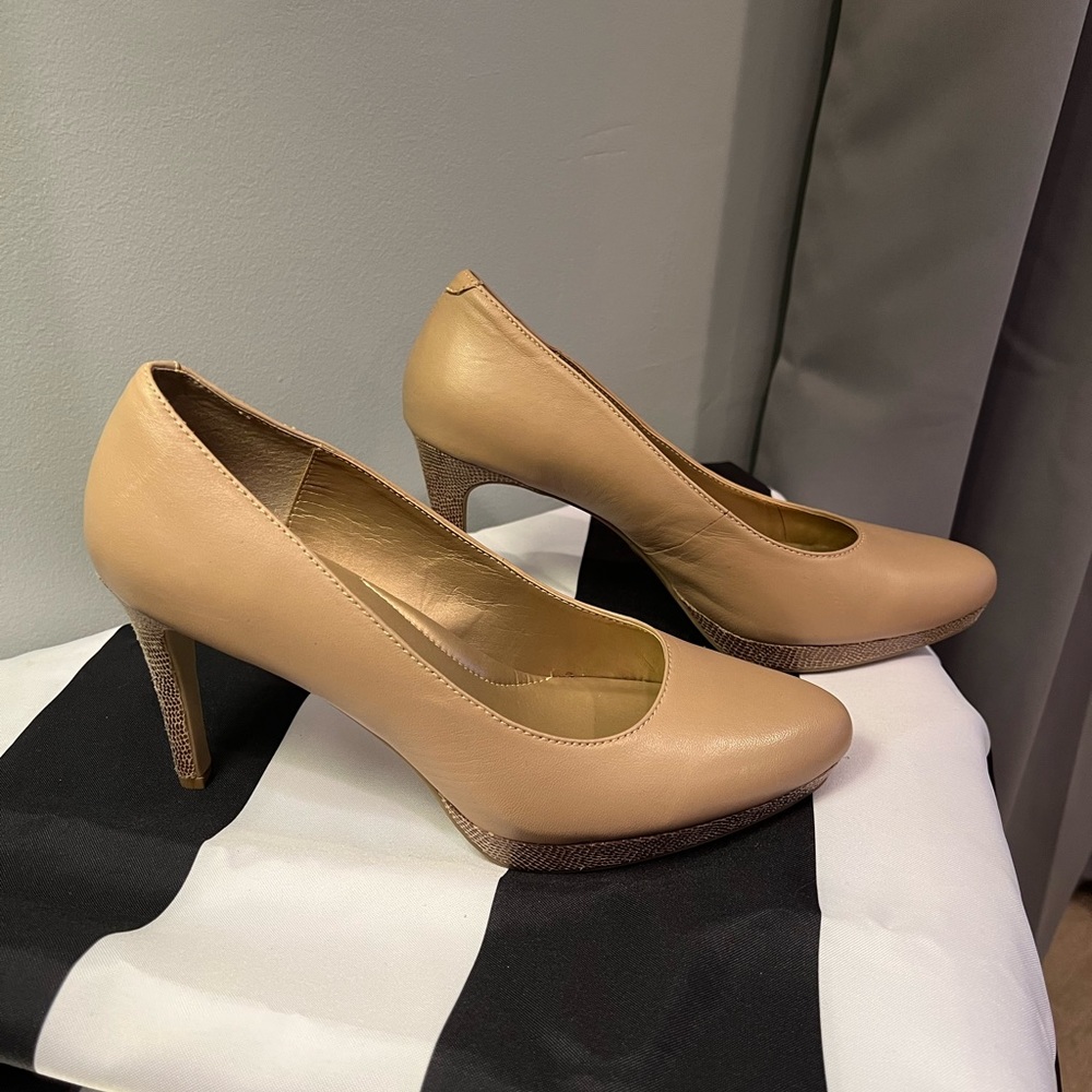 Me Too Pumps